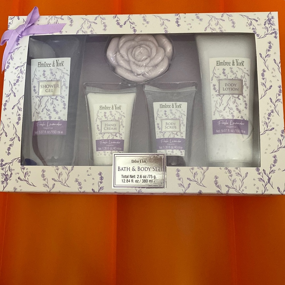 Elmtree and York bath and body set